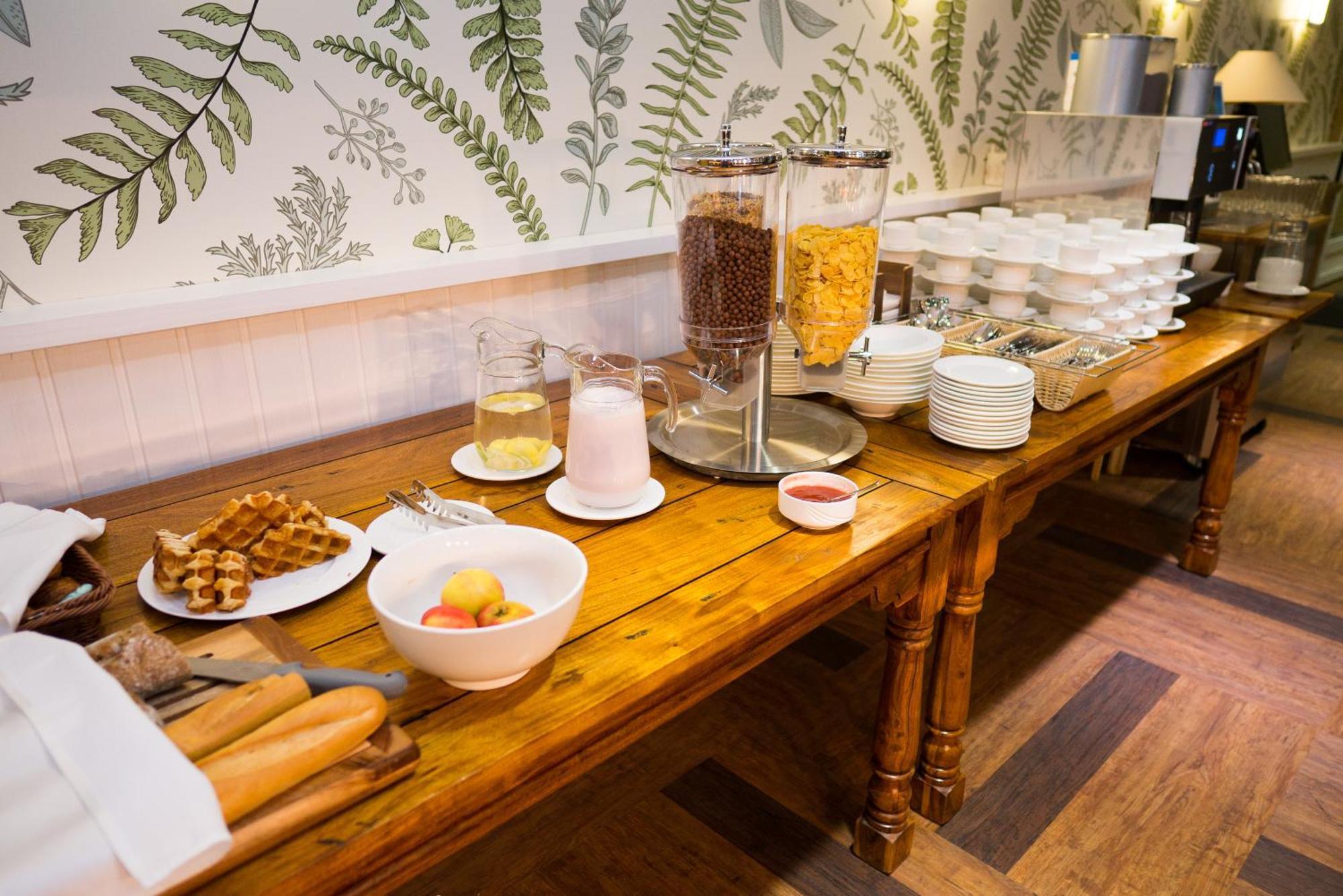 Liivarand Hotel Narva-Jõesuu エクステリア 写真