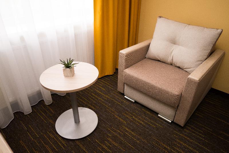 Liivarand Hotel Narva-Jõesuu エクステリア 写真