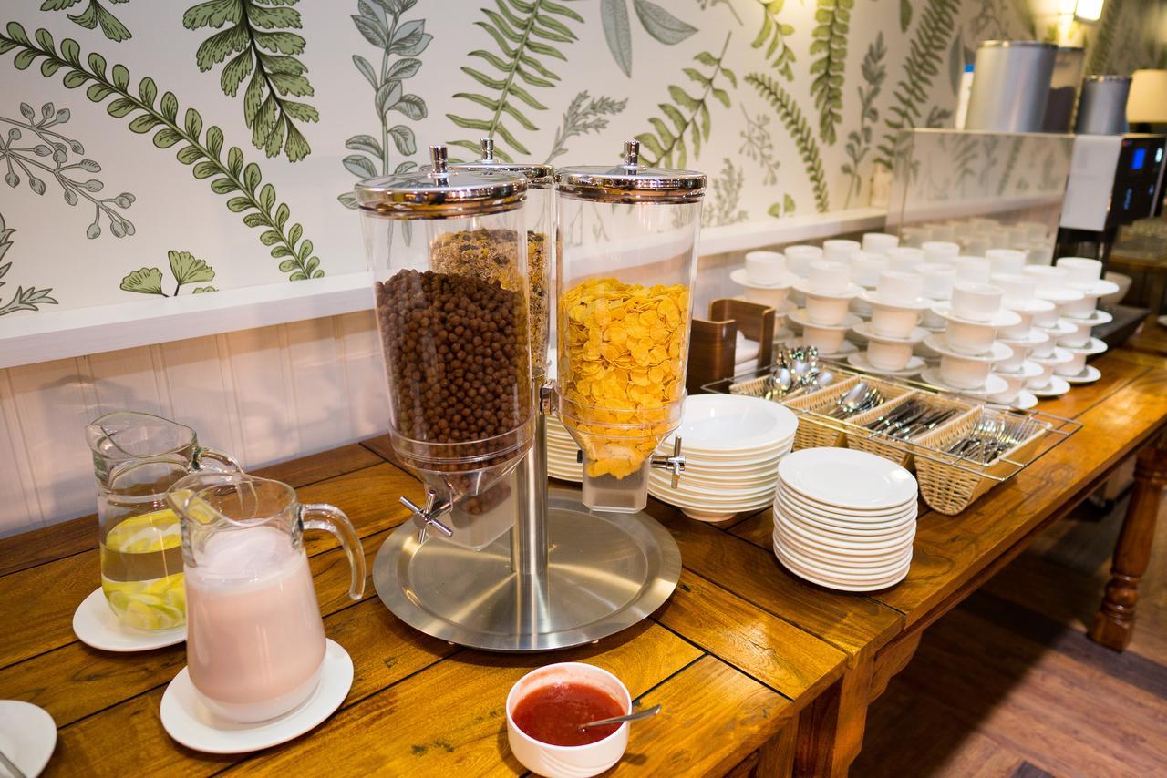 Liivarand Hotel Narva-Jõesuu エクステリア 写真